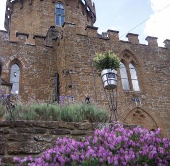 Sibford Gower Hotel | Castle At Edgehill