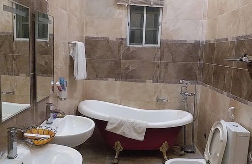 Kaduna Hotel | Castle De White House Hotel