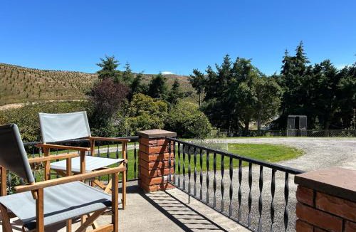 Clutha District House | Castle Dent - exclusive guest suite