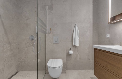 Innri-Njarthvik Apartment | Castle Inn Downtown KEF 1