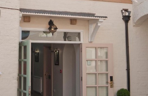 Warwick Hotel | Castle Limes Hotel