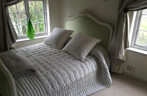 Dorking Bed & Breakfast | Castle Mill Bed and Breakfast Dorking