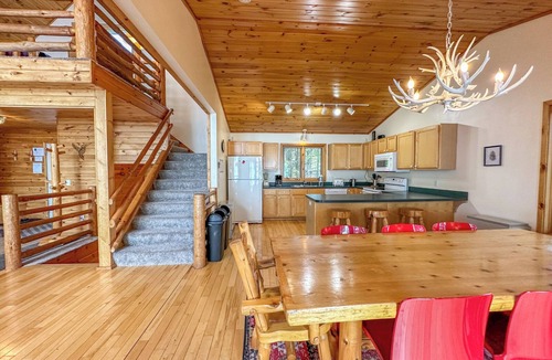 Lutsen House | Castle Rock - Cascade Beach Road - Lake Superior - Lutsen, MN - Cascade Vacation