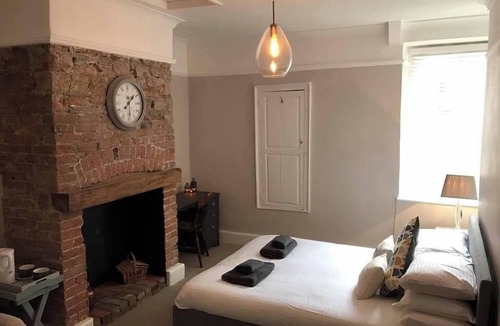 Chepstow Bed & Breakfast | Castle View Hotel