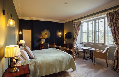 Manorbier Hotel | Castlemead