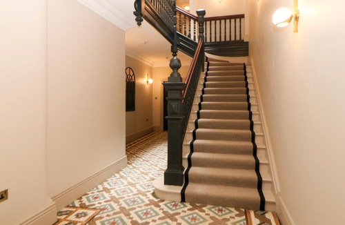 Buxton Apartment | Castleton Suite