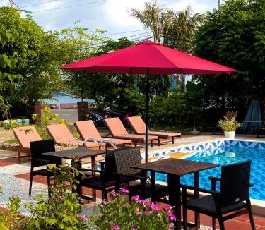Tran Chau Hotel | Cat Ba SOL Beach