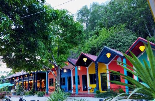 Tran Chau Hotel | Cat Ba SOL Beach