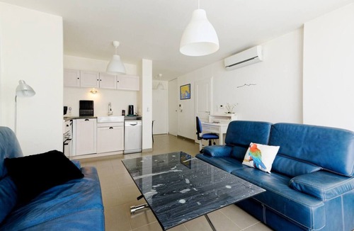 Le Pharo Apartment | CATALANS · Super T2 Climatisé avec Balcon à pied p