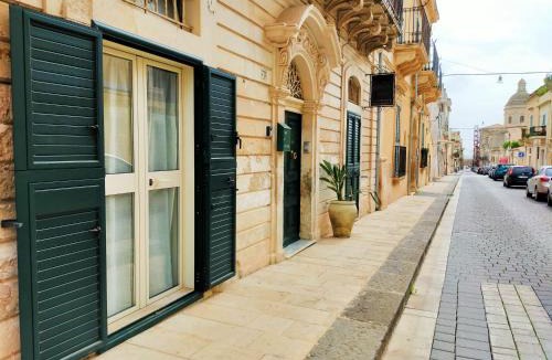 Noto Historic Centre House | Cataldi's Rooms Noto