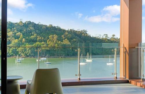 Hobsonville Apartment | Catalina Bay Waterfront Retreat - Views - Carpark