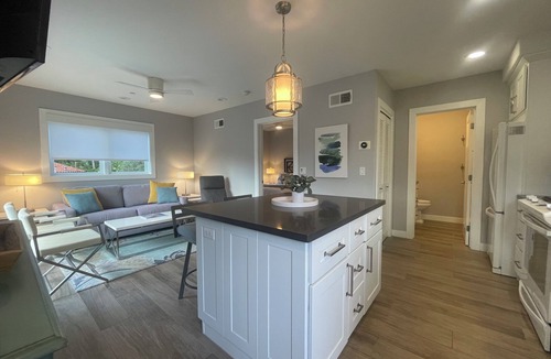 Avalon Apartment | Catalina Haven - Private, Unique Guest House with views in Avalon