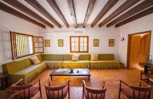 Gualba de Dalt Villa | Catalunya Casas: Spacious Villa Vera up to 24 guests, a short drive to Blanes!