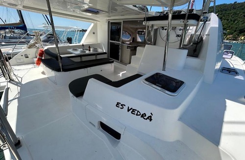 Fiumaretta Boat Rental | Catamarano Leopard 44 a Bocca di magra