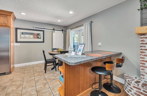 Brunswick House | Cate Cove: Private Pool Near Beaches & FLETC