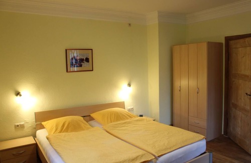 Egloffstein Bed & Breakfast | Category D: 4-room apartment for 6 persons - Pension Mühle