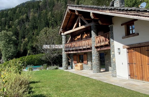 Chamonix-Mont-Blanc Ski Chalet | Catered 400sqm super-luxury chalet