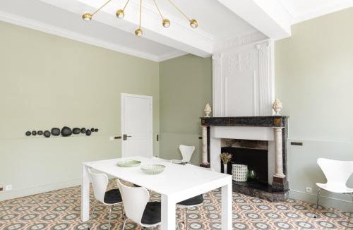 Blomac House | Catharissima, maison de charme avec piscine privee