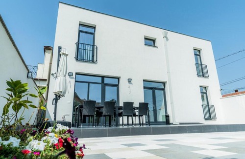 Oradea House | Catharsis House - self check in and self checkout