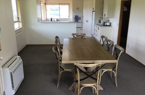 Surat Bay House | Catlins Aurora - The perfect getaway for couples, families or small groups