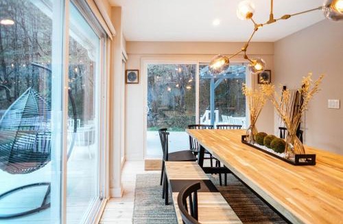 Prattsville Villa | Catskill MNTN Escape 5 BR 3 bath Villa Hot Tub Fire Pit Best Group Stay