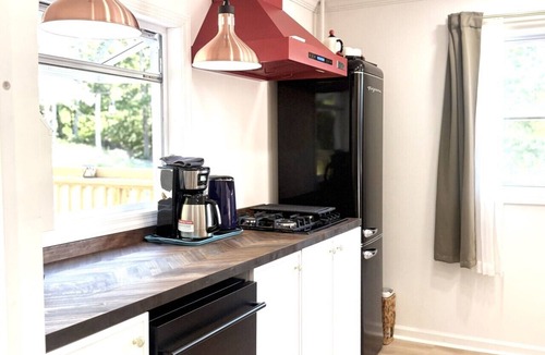 Highmount Apartment | Catskills Apartment, Little Love Bird #5