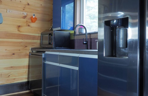 Hunter House | Catskills Ski Chalet@ Hunter Mountain -1 mile to Lift - Hot Tub -Fire Pit -Pets