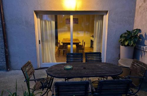 Dogana Apartment | Cavallara - pace, natura e musica