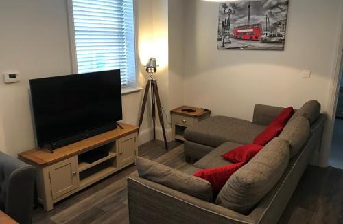 Windsor City Centre Apartment | Cavendish House with Secure, Allocated Parking, 2 mins walk from Windsor Castle