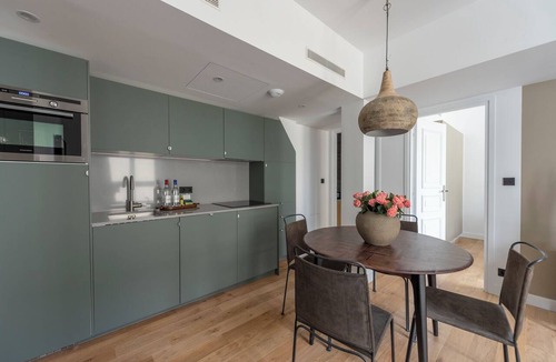 Faubourg-du-Roule Apartment | Cavendish Square, 4 stars, Gorgeous apartment close to the Champs-Elysées