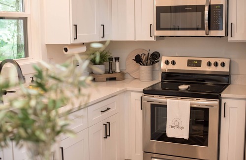Monteagle House | Caverns,Sewanee,Hikes,Waterfalls : Tiny Basecamp