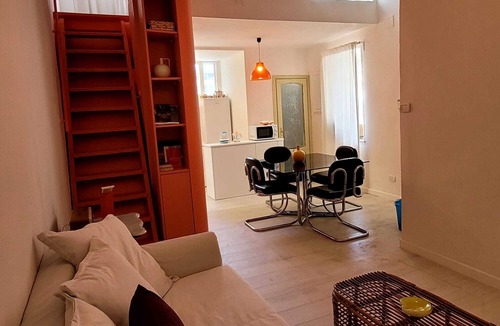 Naples City Centre Apartment | Cavour Charming terraced apartment in the Historic Center of Naples