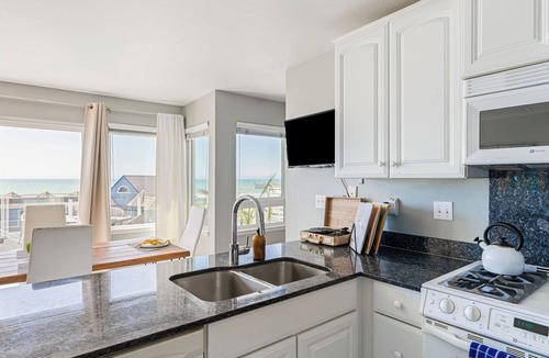 Cayucos Cottage | Cayucos Duo 2 Bungalows w/ Views & Lounge Space Pet Friendly