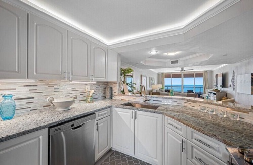 Sand Key Condo | 🩱CBC 1-15E – Private balcony, beachfront, pool, gym & pickleball!