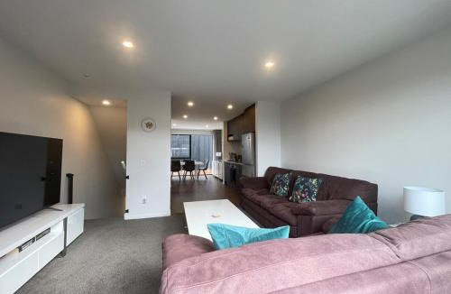 Addington House | CBD New 2 Bed 2 Baths By Hagley Park With Parking
