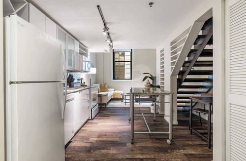Downtown Cincinnati Apartment | CBD OTR Gym, Pool, Free Parking, Steps to Stadiums