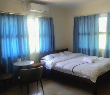 Martintar House | CC airport rooms