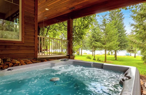 Post Falls House | CDAs Finest Secluded Waterfront Estate 7000 Sq ft 5 Forested Acres-Close to town