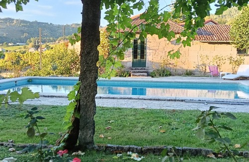 Leiro House | CDC Casa do Capitán Leiro: Relax Among Vineyards and Forests in Ribeiro