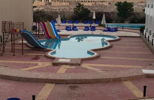 Village Road Resort | Cecelia resort