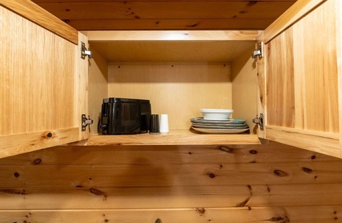 Bethlehem Ski Chalet | Cedar #2- Cozy 1 BR Suite
