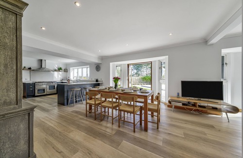 Earnley House | Cedar Barn - Earnley