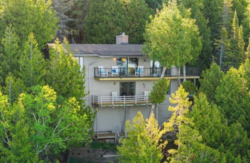 Harbor Springs House | Cedar Bluff - Gorgeous View! Located in the Tunnel of Trees! Private Beach!