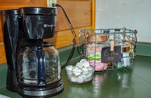 Lodi Cabin | Cedar Cabin: Dog friendly cabin w/private hot tub & breakfast delivered daily!