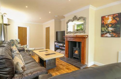 Norwich House | Cedar Cottage