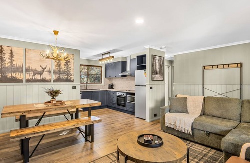 Bright House | Cedar Cottage - Unit 10 Tudor Village