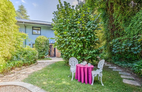 Bright Villa | Cedar Cottage Unit 5