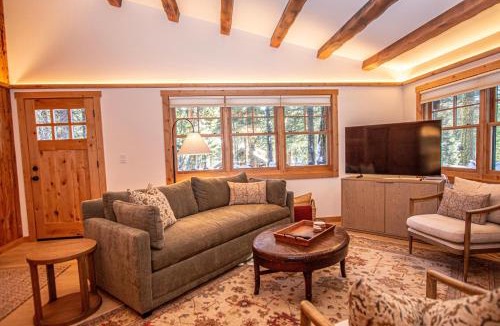 Timberland House | Cedar Cottage
