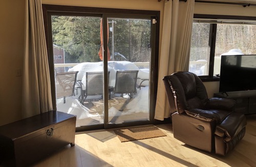 Carson House | Cedar Creek Sanctuary. 3br on Nat. Forest Land. Outdoor adventure basecamp.