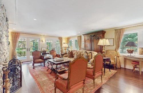 North Sea House | Cedar Crest Retreat